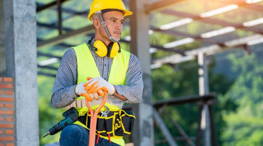 Professional gutter cleaning in Masury, OH